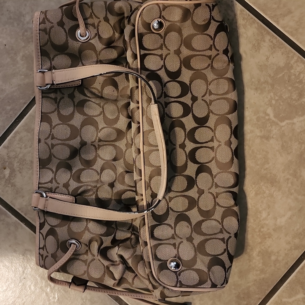 Coach - Picture 2 of 6